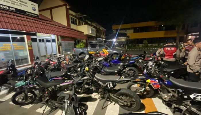 Polisi Padang Gelar Razia, Amankan Puluhan Motor dan Mobil Berknalpot Brong