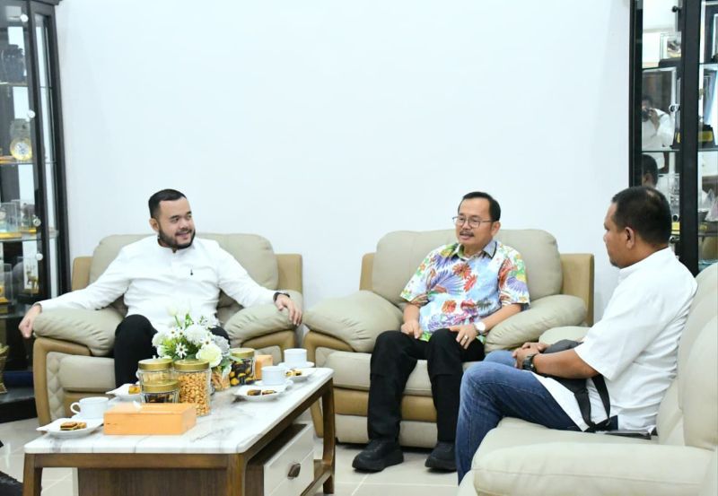 wako-padang-fadly-amran-dan-kemenkum-sumbar-bahas-penguatan-layanan-publik