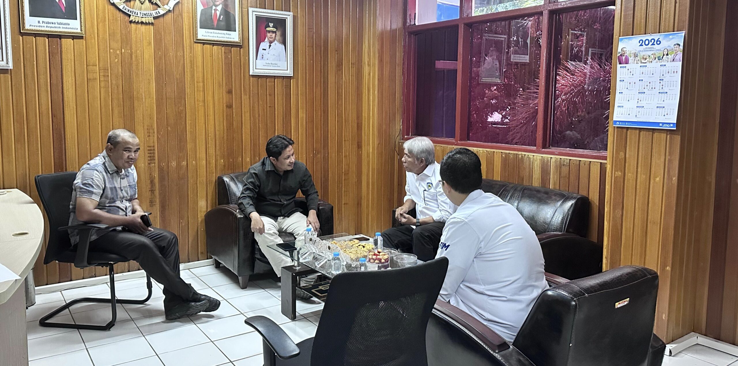 staf-khusus-koni-pusat-kunjungi-koni-sumbar,-john-lubis-tekankan-kunci-pembinaan-olahraga