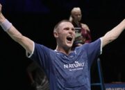 viktor-axelsen-resmi-umumkan-pensiun-akibat-cedera-punggung-kronis