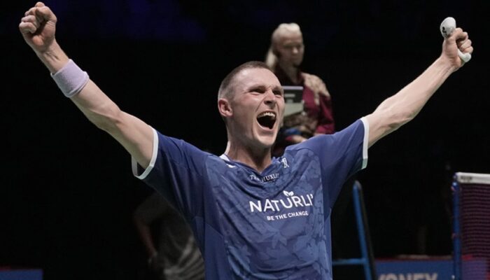 Viktor Axelsen Resmi Gantung Raket Akibat Cedera Punggung Kronis