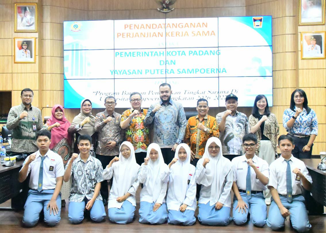 mou-padang-juara,-8-siswa-lolos-beasiswa-sampoerna-university-2026