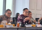 gubernur-mahyeldi-dorong-investasi-sumbar,-bahas-tol-hingga-kek-mentawai-dengan-danantara