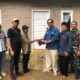 haru-keluarga-zulkifli-terima-rumah-baru-dari-program-bedah-rumah-pt-semen-padang