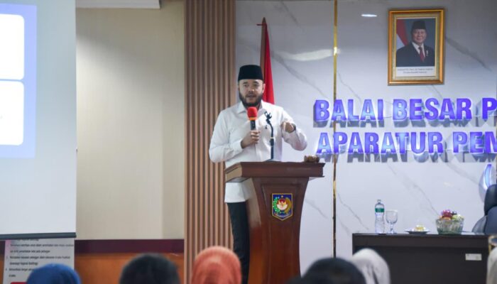 Fadly Amran Minta ASN Berani Berubah dan Tingkatkan Kapasitas