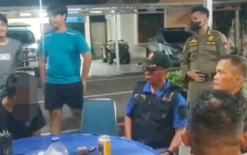 Satpol PP Padang Amankan Pasangan Diduga Asusila di Kos