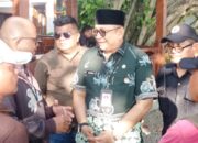 andree-algamar-datangi-rumah-duka-korban-diseret-ombak-pantai-ulak-karang 