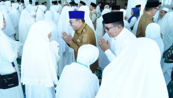 Eka Putra Lepas 212 Jemaah Haji Tanah Datar