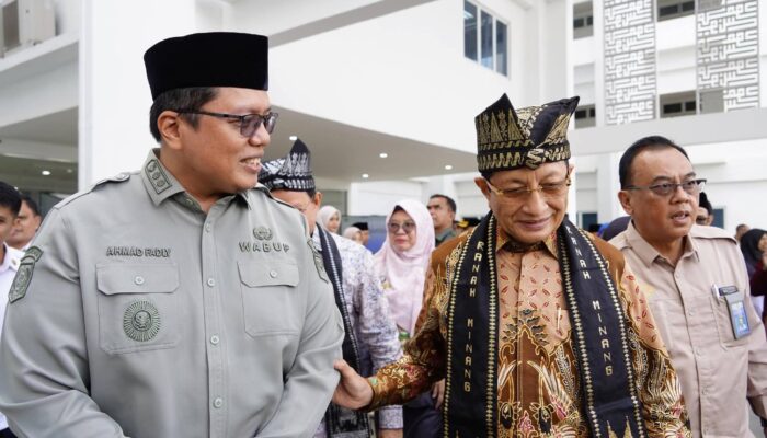 Wabup Fadly Dampingi Menag Resmikan Gedung Terpadu UIN Batusangkar