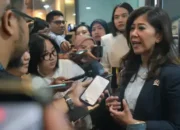 menkomdigi-minta-publik-hentikan-sebaran-video-kecelakaan-krl