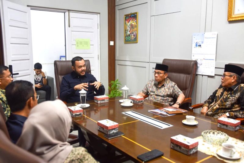 fadly-amran-atur-ulang-kurikulum,-siswa-belajar-agama-di-masjid-tiga-kali-sepekan