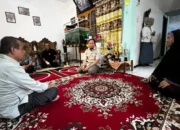 rahmat-saleh-datangi-orang-tua-rasyid-dan-zafran,-beri-penguatan-di-tengah-penantian