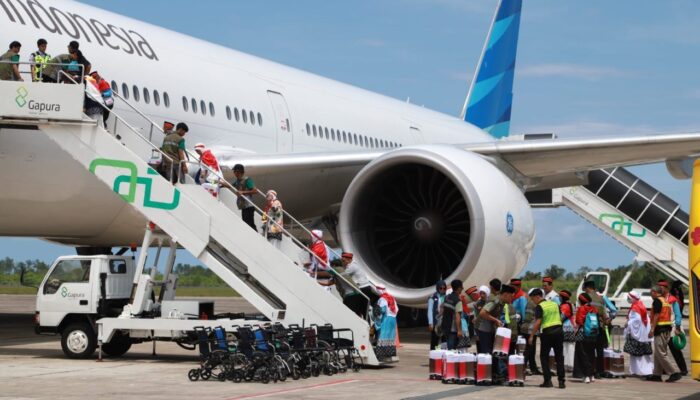 Embarkasi Padang Berangkatkan 391 Jemaah Kloter 07 ke Madinah