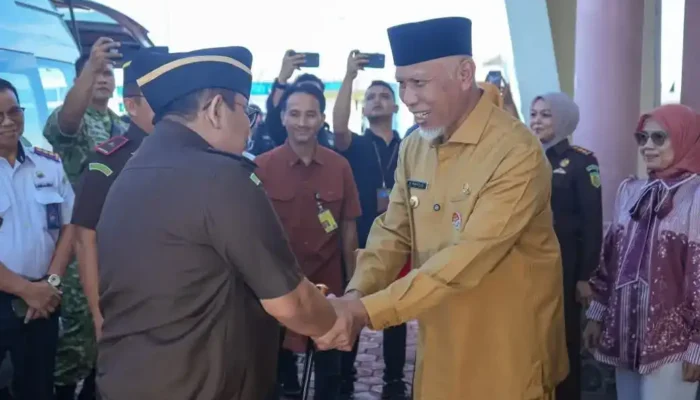 Mahyeldi Sambut Dedie Tri Hariyadi sebagai Kajati Sumbar Baru di BIM