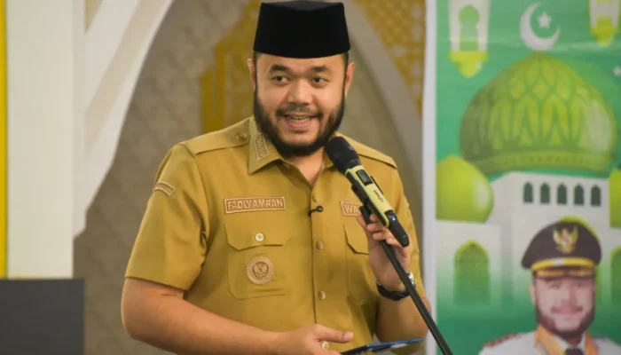 Disdikbud Padang Bantu Dua Siswa Lanjut Sekolah atas Perintah Fadly Amran