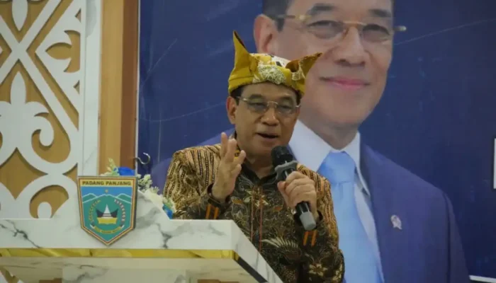 Wamenkes Dorong SDM Kesehatan Perkuat Pelayanan RSUD Padang Panjang