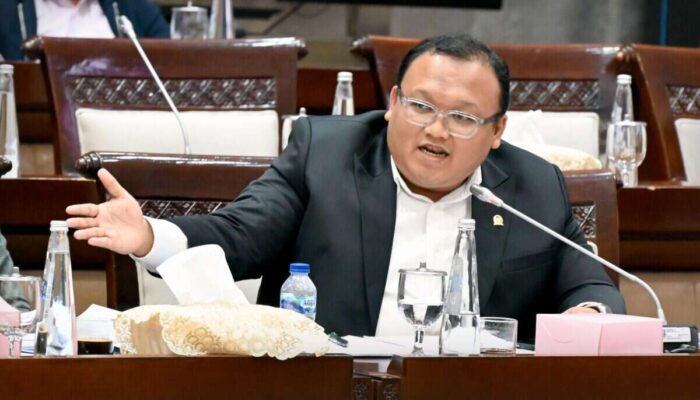 Kholid Minta Komunikasi Ekonomi Diperkuat untuk Stabilkan Rupiah
