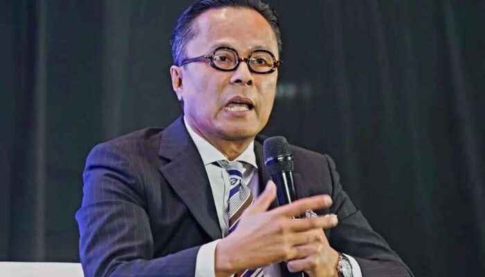 Dony Oskaria: Dari Call Center ke Puncak BUMN