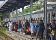 kai-divre-ii-padang-sediakan-ribuan-tiket-kereta-libur-idul-adha