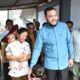 fadly-amran-serahkan-bantuan-sapi-kurban-untuk-penyintas-bencana-di-lubuk-buaya