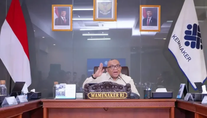 Wamenaker Dorong Dialog Seimbangkan Kepentingan Pekerja dan Pengusaha