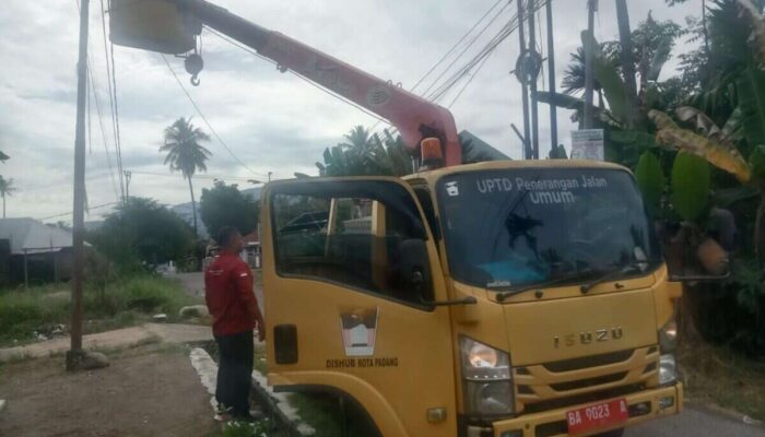 Koto Lalang Pasang 30 PJU untuk Dukung Smart Surau