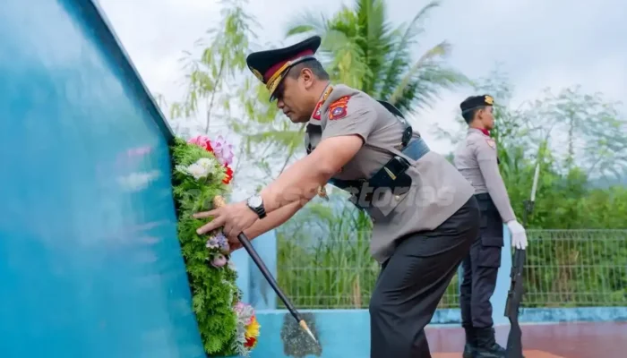 Kapolda Sumbar Pimpin Ziarah Pahlawan Sambut Bhayangkara Ke-80