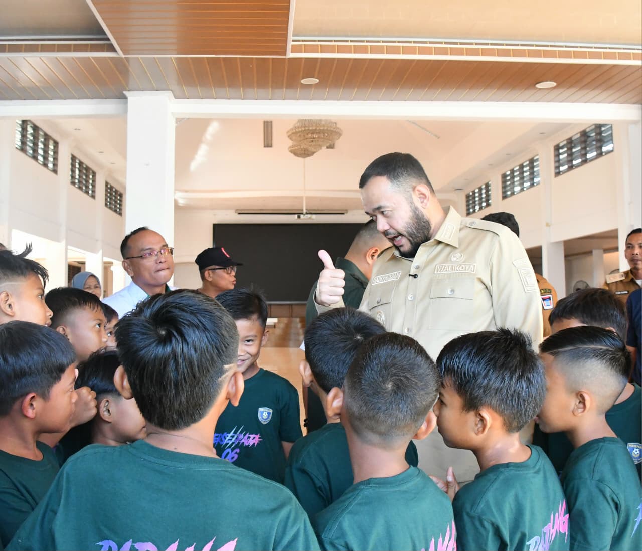 wali-kota-padang-lepas-ssb-persepaja-06-ke-piala-dunia-anak-indonesia-2026