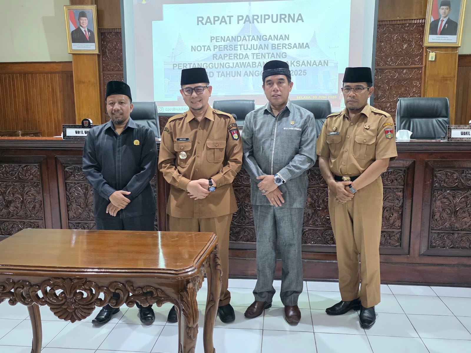 pemko-bukittinggi-sepakati-ranperda-pertanggungjawaban-apbd-tahun-anggaran-2025