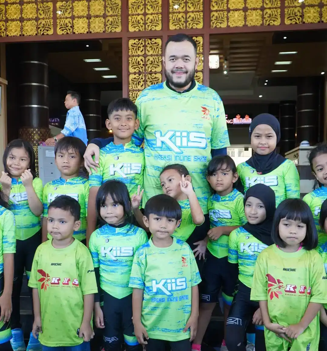 wali-kota-fadly-amran-lepas-atlet-kiis-padang-ke-pariaman-open-2026