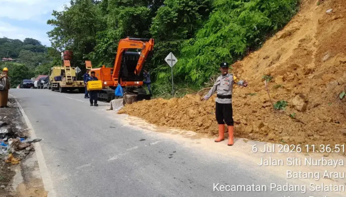 DPUPR Padang Tuntaskan Longsor Gunung Padang, Jalan Lancar Kembali