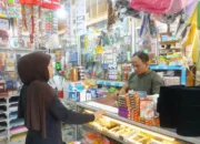 Pembeli Serbu Pasar Pusat Padang Panjang Jelang Tahun Ajaran Baru
