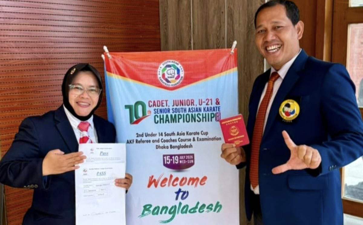 martinel-lulus-lisensi-wasit-akf,-bersama-septri-pimpin-kejuaraan-karate-di-bangladesh