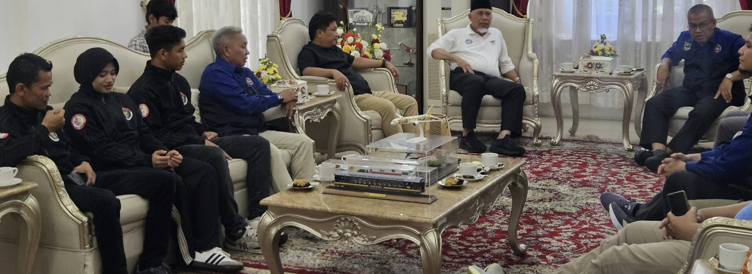 gubernur-sambut-tiga-karateka-sumbar-usai-memperkuat-timnas-di-vietnam