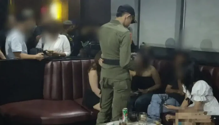 Satpol PP Padang Amankan Sembilan Pengunjung Tanpa KTP