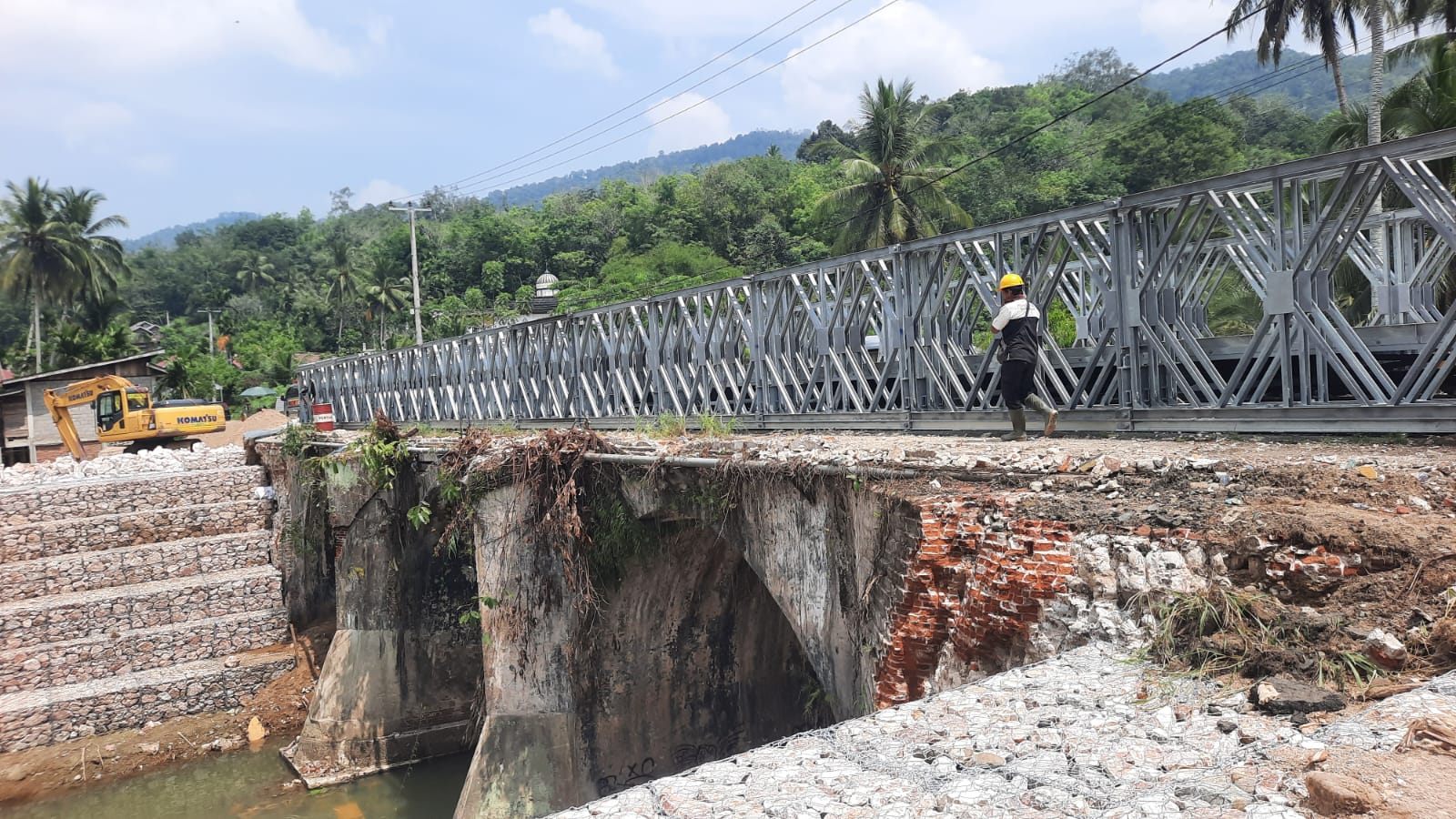 sempat-lumpuh-karena-bencana,-pemprov-sumbar-bergerak-cepat-pulihkan-akses-tanahdatar–sijunjung