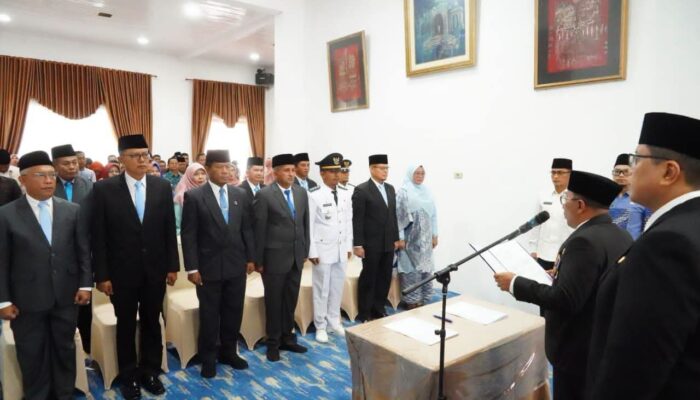 Eka Putra Rotasi Enam Pejabat Tinggi Pratama Pemkab Tanah Datar