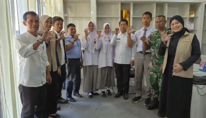Pemkab Agam Lepas Tiga Pelajar ke Latihan Paskibraka Sumbar