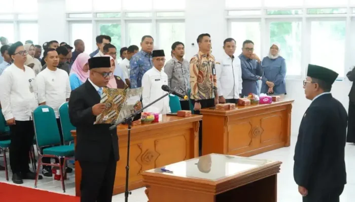 Bupati Tanah Datar Lantik Inoki Ulma Tiara Pimpin Tirta Alami