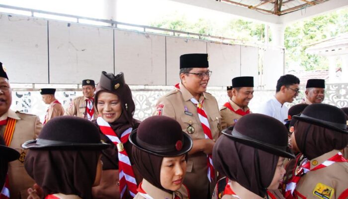 Ahmad Fadly Lepas Pramuka Tanah Datar ke Jamnas XII Cibubur
